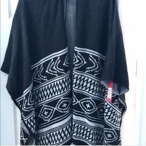 NWT Merona Poncho in Ebony